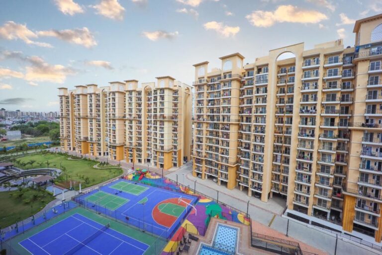 Bhk Flat In Greater Noida Escon Infra Realtor